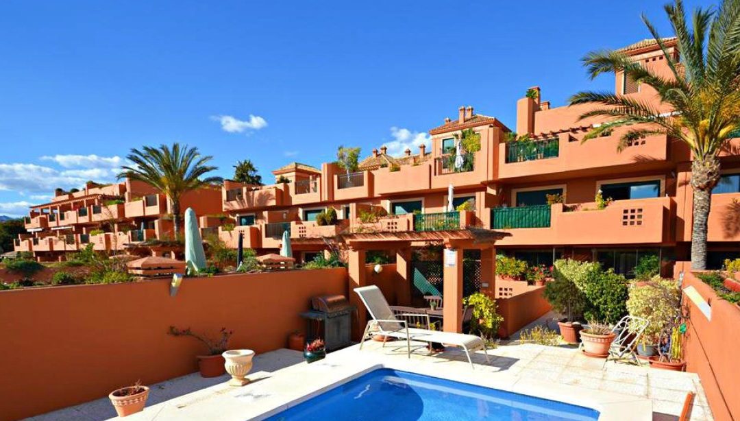 Townhouses for Sale in Cabopino