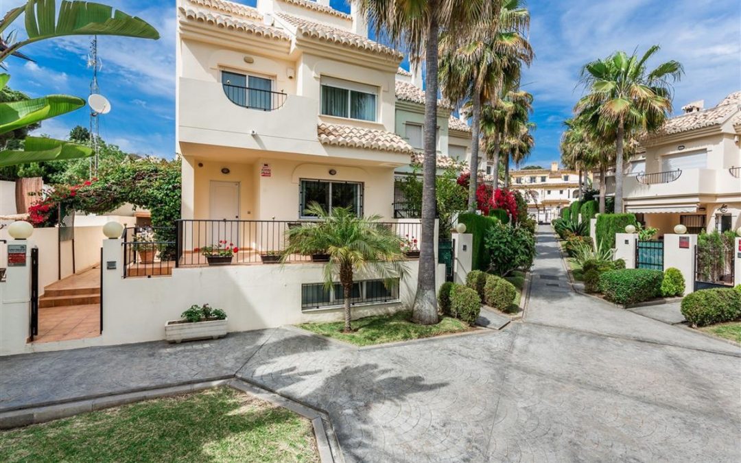 Townhouses for sale in El Rosario